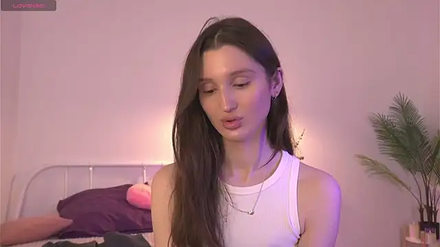 Snapshot of tender_babyy chatting on 09/11/25, 12:49 tender babyy online show from 09/11/25, 12:49