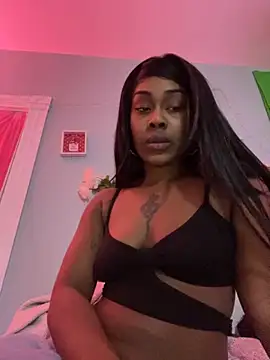 Snapshot of ebonycatlisaaaalime chatting on 10/31/25, 10:22 ebonycatlisaaaalime online show from 10/31/25, 10:22