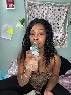 Snapshot of ebonycatlisaaaalime chatting on 03/27/26, 10:31 ebonycatlisaaaalime online show from 03/27/26, 10:31