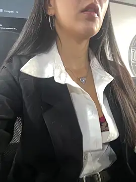 Amy Kiitty  online show from 04/27/26, 01:31