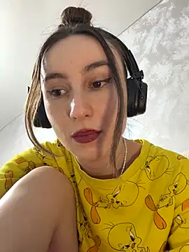 viviandaimond1 online show from 10/26/25, 05:08