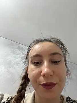 viviandaimond1 online show from 12/02/25, 08:04