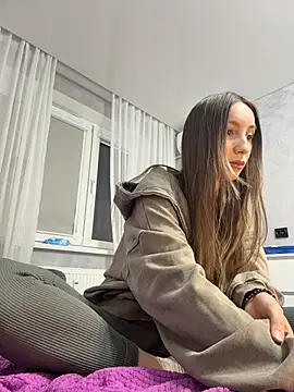 Snapshot of viviandaimond1 chatting on 02/09/26, 06:45 viviandaimond1 online show from 02/09/26, 06:45