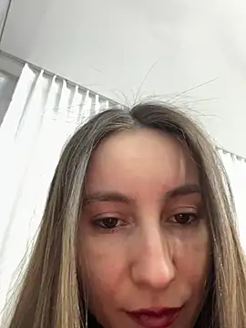 Snapshot of viviandaimond1 chatting on 02/14/26, 08:05 viviandaimond1 online show from 02/14/26, 08:05