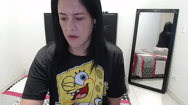 Snapshot of Antonella2_4 chatting on 01/06/26, 12:20 Antonella2 4 online show from 01/06/26, 12:20