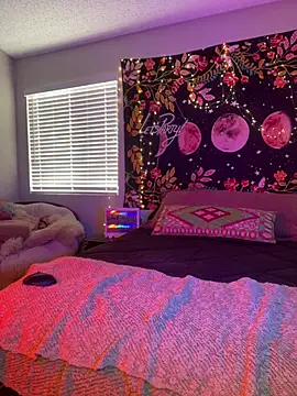 GoldieBakeman online show from 03/11/25, 04:07