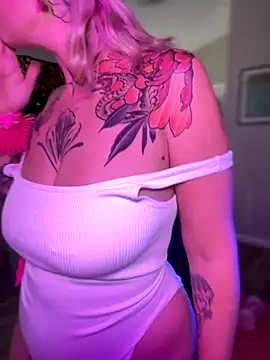 GoldieBakeman online show from 10/30/25, 03:57