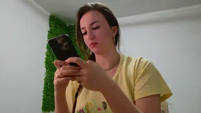 Lorennameliyy online show from 02/11/25, 07:59