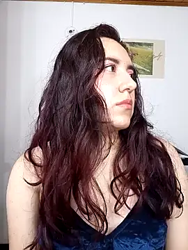 Snapshot of Emi_chik chatting on 01/25/25, 03:40 Emi chik online show from 01/25/25, 03:40