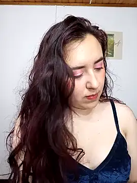 Snapshot of Emi_chik chatting on 02/07/25, 03:45 Emi chik online show from 02/07/25, 03:45