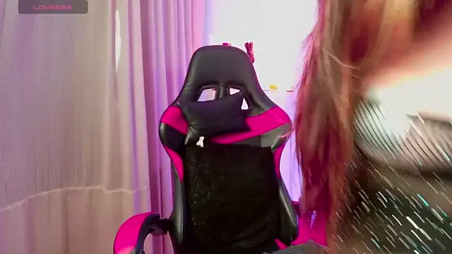 Megaan Greey online show from 10/08/25, 04:15