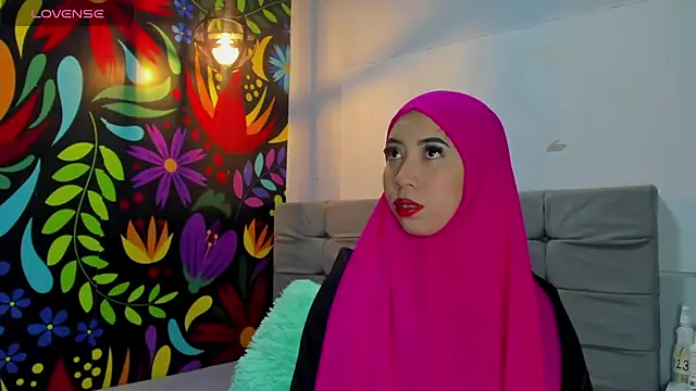 Snapshot of Sweet_hot_mia chatting on 03/01/25, 07:37 Sweet hot mia online show from 03/01/25, 07:37