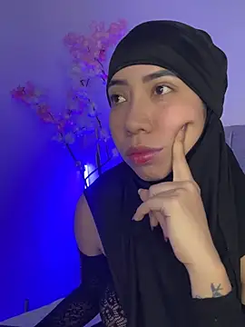Sweet hot mia online show from 05/05/26, 02:47