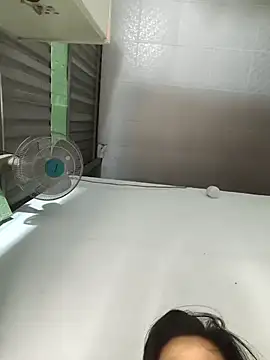 Snapshot of Hue87 chatting on 09/12/25, 08:53 Hue87 online show from 09/12/25, 08:53