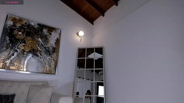 KatieNolan 1 online show from 10/22/25, 07:13