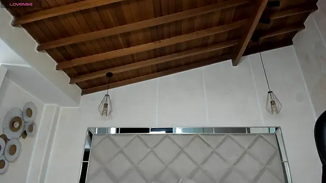 KatieNolan 1 online show from 11/16/25, 06:57