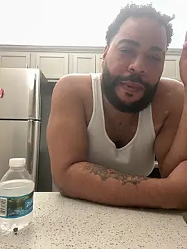 Snapshot of B_and_K chatting on 12/11/24, 11:10 B and K online show from 12/11/24, 11:10