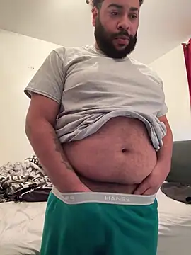 Snapshot of B_and_K chatting on 01/02/25, 04:35 B and K online show from 01/02/25, 04:35