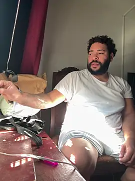 Snapshot of B_and_K chatting on 01/07/25, 04:37 B and K online show from 01/07/25, 04:37