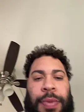 Snapshot of B_and_K chatting on 01/23/25, 03:43 B and K online show from 01/23/25, 03:43