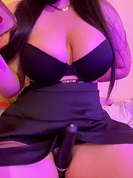 Cameelia online show from 11/05/25, 05:24