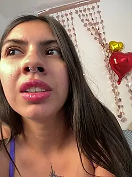 Snapshot of Argentiiniita chatting on 02/12/25, 09:22 Argentiiniita online show from 02/12/25, 09:22