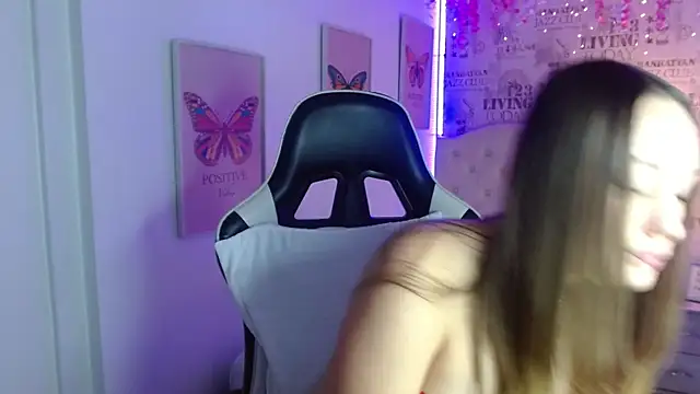 Ivyy Crystal online show from 02/14/25, 08:15