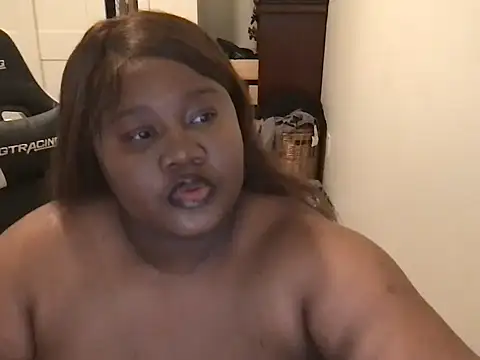 Snapshot of explosivekitty69 chatting on 09/23/25, 03:53 explosivekitty69 online show from 09/23/25, 03:53