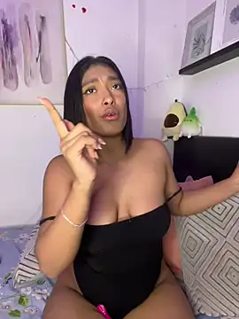 Isabella fasilier online show from 02/19/25, 11:46