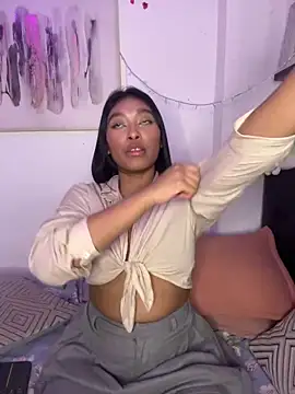 Isabella fasilier online show from 03/04/25, 01:45