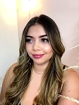 thaliafox  online show from 12/02/24, 08:11