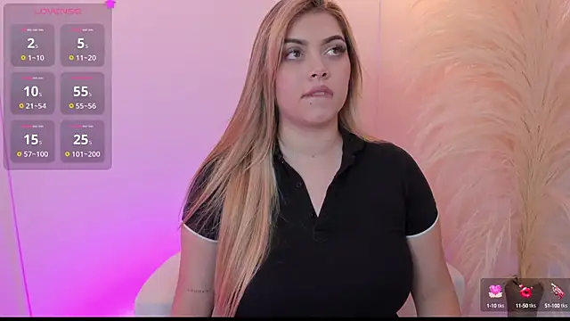 thaliafox  online show from 03/15/25, 07:42