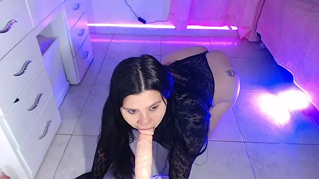 April sexycurvi online show from 02/16/26, 08:54