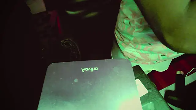 Snapshot of Pressure69mee chatting on 02/04/25, 08:49 Pressure69mee online show from 02/04/25, 08:49