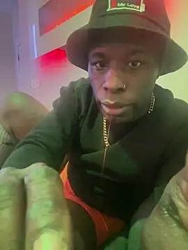 Snapshot of Pressure69mee chatting on 02/23/25, 01:46 Pressure69mee online show from 02/23/25, 01:46