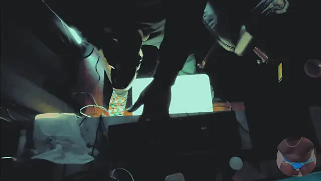 Snapshot of Pressure69mee chatting on 03/01/25, 01:43 Pressure69mee online show from 03/01/25, 01:43