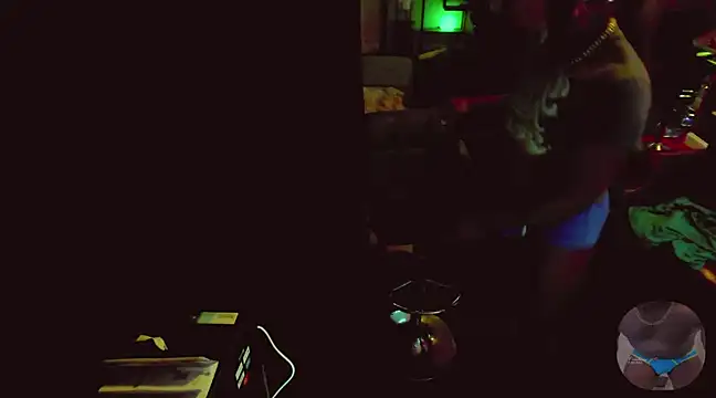 Snapshot of Pressure69mee chatting on 03/08/25, 08:44 Pressure69mee online show from 03/08/25, 08:44