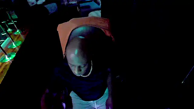 Snapshot of Pressure69mee chatting on 03/19/25, 01:32 Pressure69mee online show from 03/19/25, 01:32