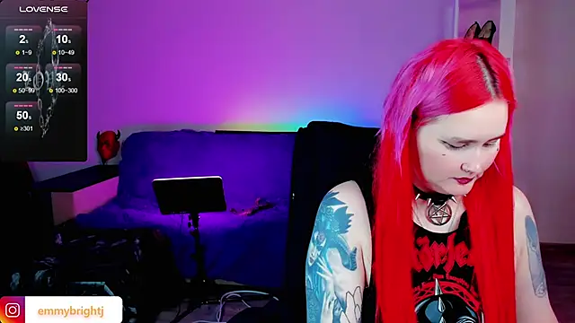 Snapshot of Emmybrightj_ chatting on 01/17/25, 03:01 Emmybrightj  online show from 01/17/25, 03:01