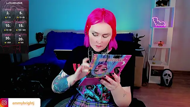 Snapshot of Emmybrightj_ chatting on 01/28/25, 01:18 Emmybrightj  online show from 01/28/25, 01:18