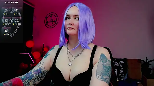 Snapshot of Emmybrightj_ chatting on 02/18/25, 12:59 Emmybrightj  online show from 02/18/25, 12:59