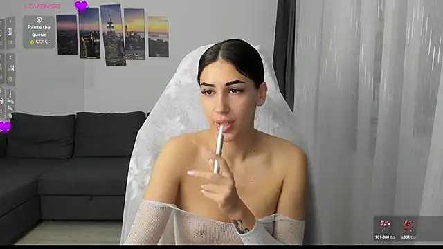 Kimi Ivy online show from 11/30/25, 04:38