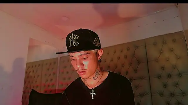 HannibalLester online show from 02/16/25, 03:47