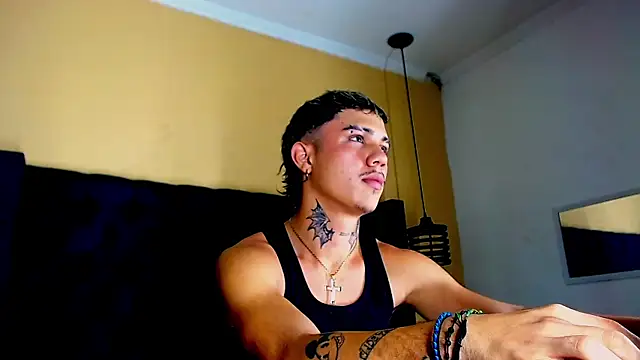 HannibalLester online show from 03/11/25, 02:43