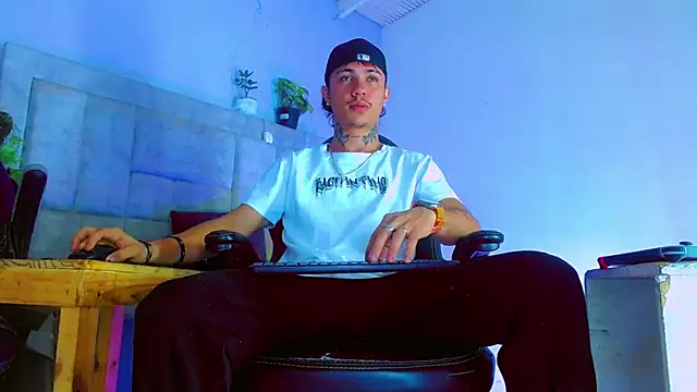 HannibalLester online show from 09/10/25, 04:01