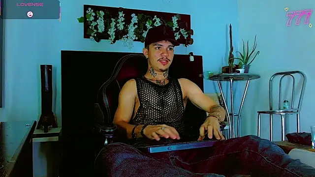 HannibalLester online show from 05/04/26, 05:47
