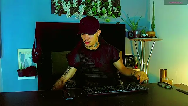 HannibalLester online show from 06/08/26, 04:24