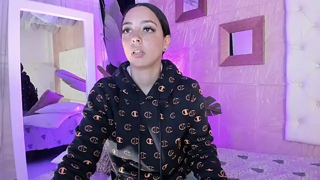 sadashi moon  online show from 03/19/25, 01:32