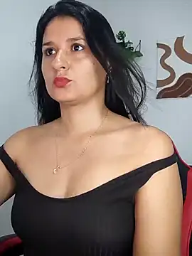 elena jonees online show from 10/13/25, 03:23