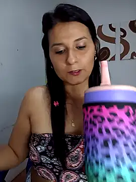 Snapshot of elena_jonees chatting on 03/26/26, 08:47 elena jonees online show from 03/26/26, 08:47